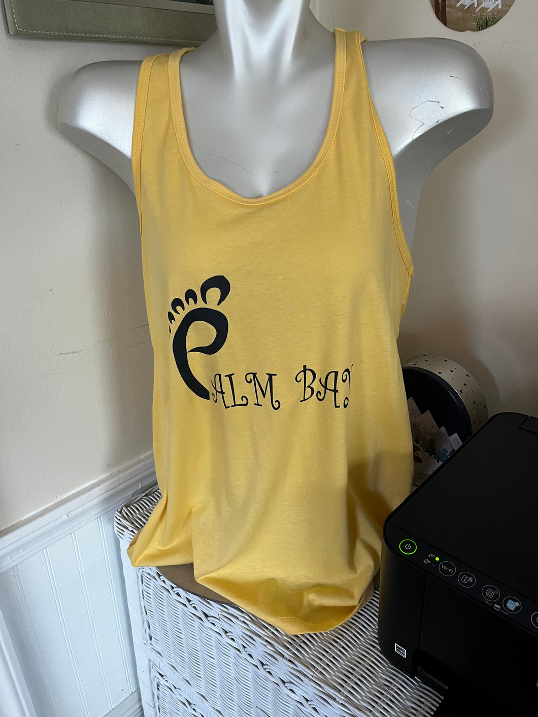 Sleeveless Racer Back Tee in size XL Palm Bay